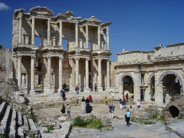 library-ephesus-turkey-efes