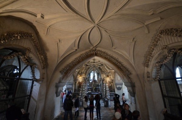 bone-church-sedlec-ossuary-003