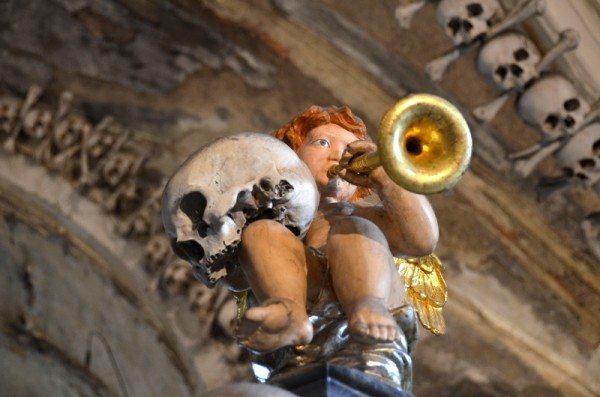 bone-church-sedlec-ossuary-015