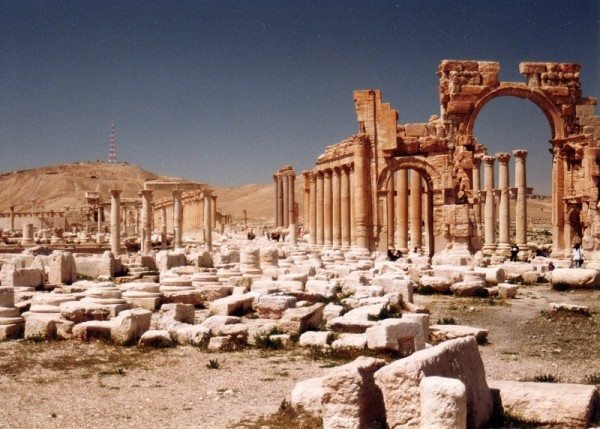 palmyra-syria-ruins-003