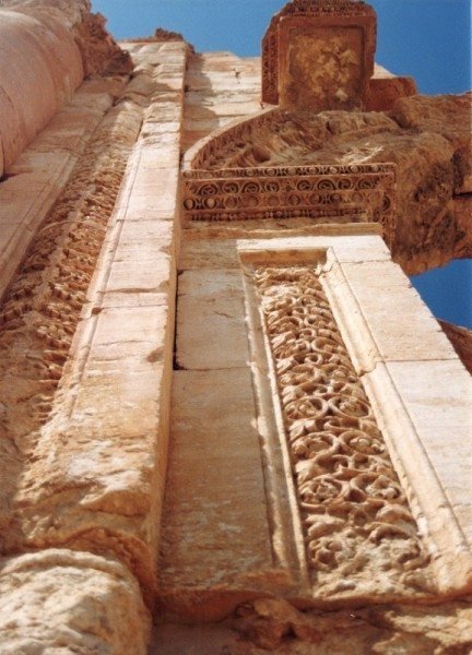 palmyra-syria-ruins-004