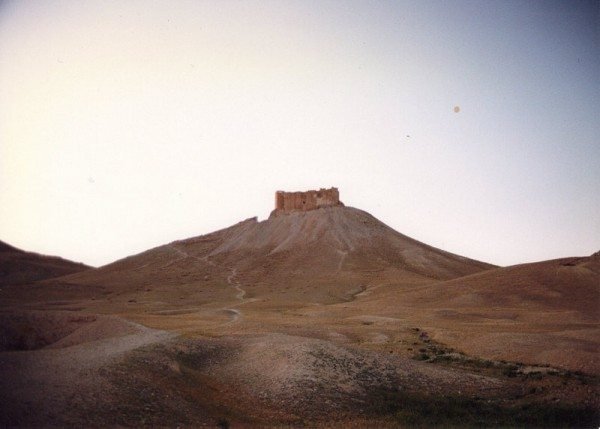 palmyra-syria-ruins-008