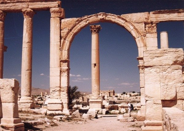 palmyra-syria-ruins-009