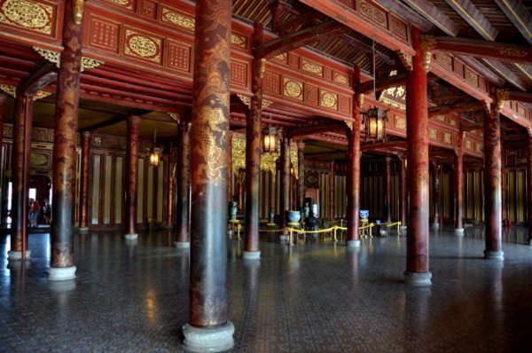 hue-imperial-thai-hoa-palace-4