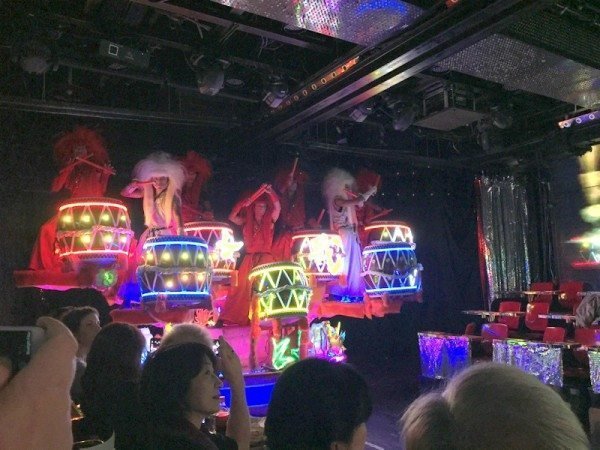 Robot-Restaurant-Japan_0836